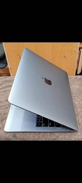 MacBook Pro 2019 Core i5/ i7 8GB/ 16GB 128GB/ 256GB/ 512GB 13" Display 18