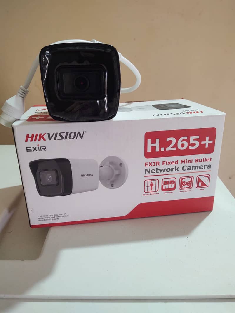 Hikvision IP Camera 4MP MIC 3004530486 4