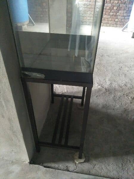 fish tank with iron stand 1