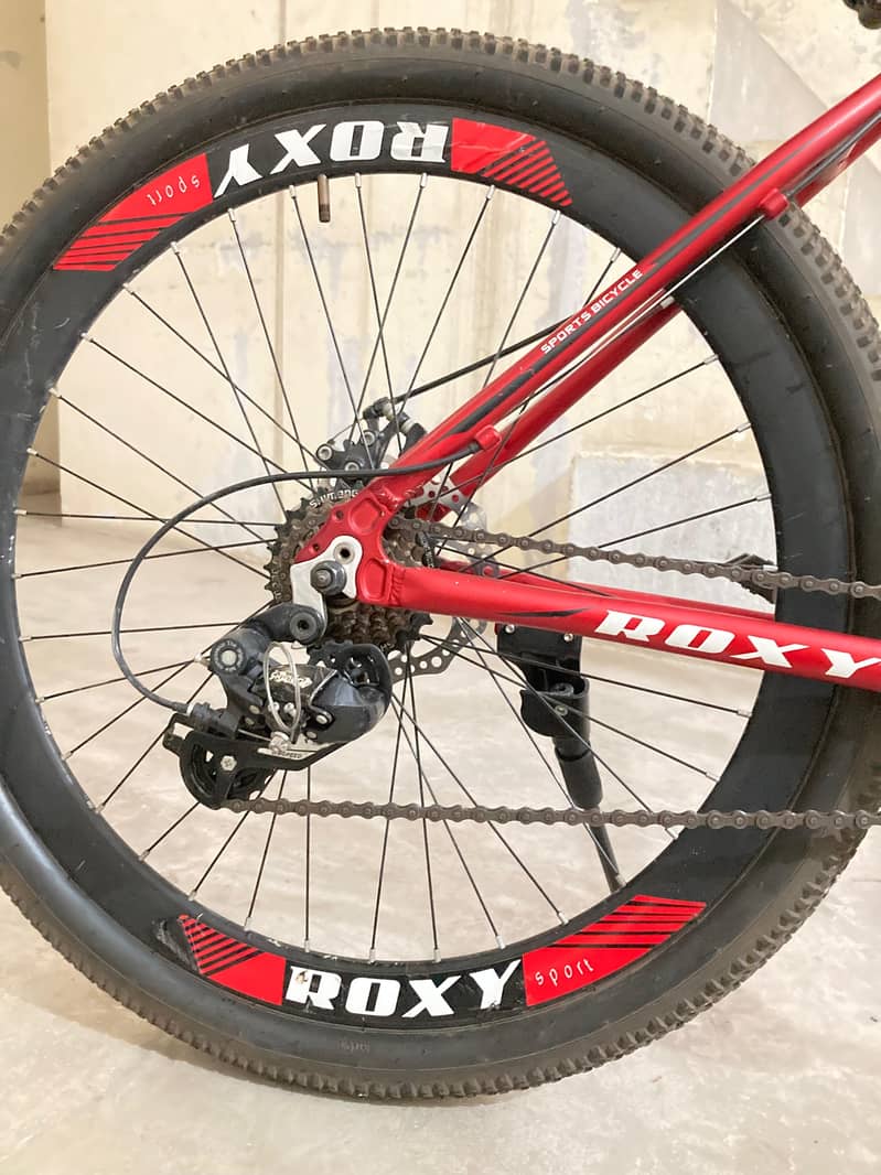 Bicycle roxy brand new condition 3