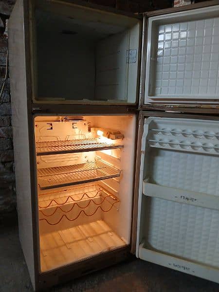 Dawlance Refrigrator/ Fridge 5