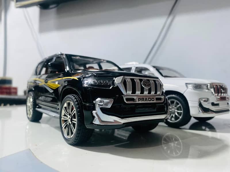 Toyota Land Cruiser Prado Diecast model cars 1:24 Scal 14