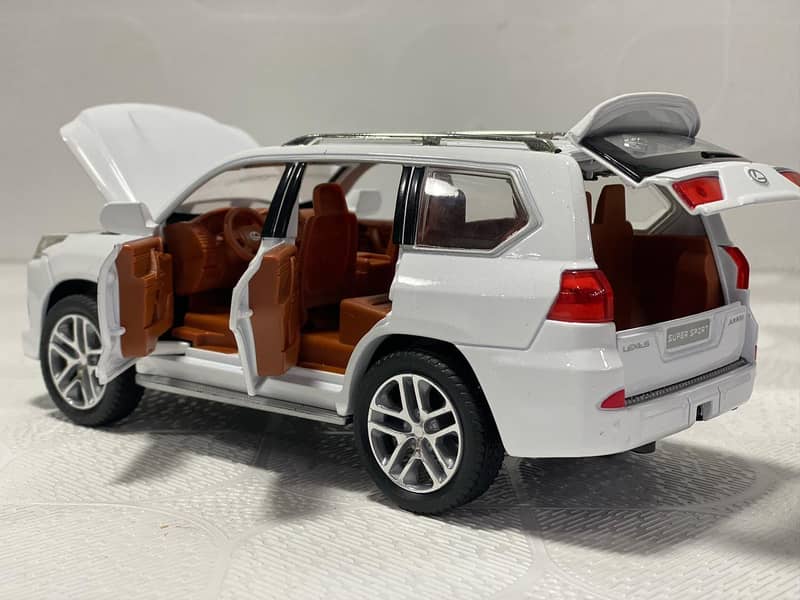 Diecast Lexus LX570  Model car Brand new pack 2