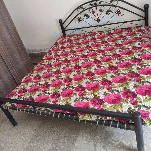 Iron Bed with mattress in new condition 2