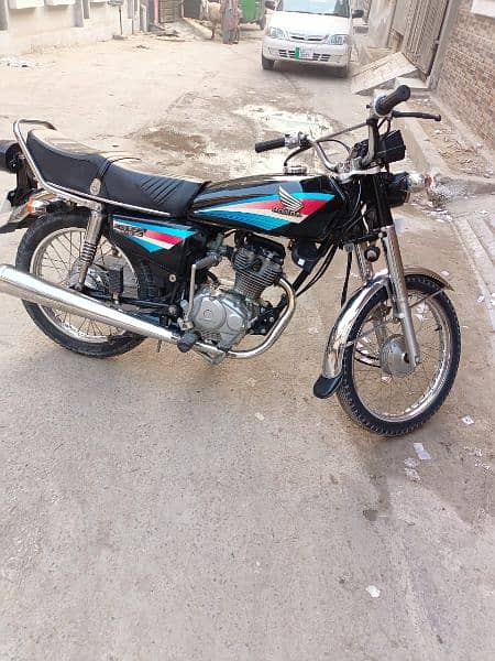 Honda 125 for sel 03219403197 what's aap 1