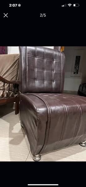 4 leather sofa seaters 2