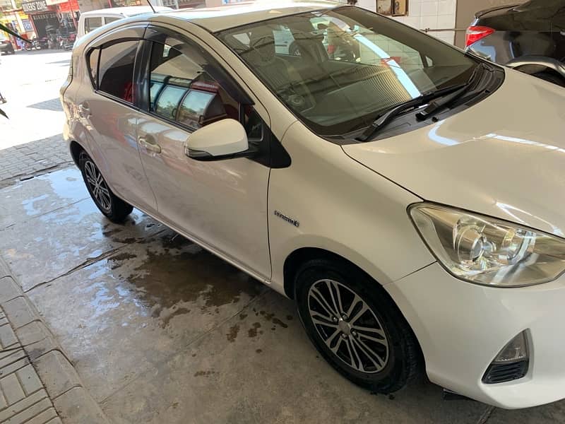 Toyota Aqua 2017 urgent sale 4