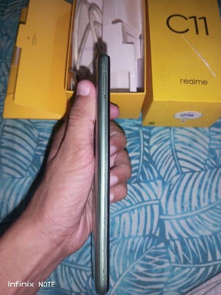 Realme C11 3