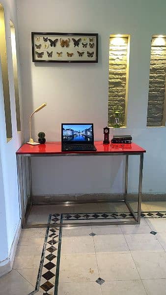 laptop/computer table 0