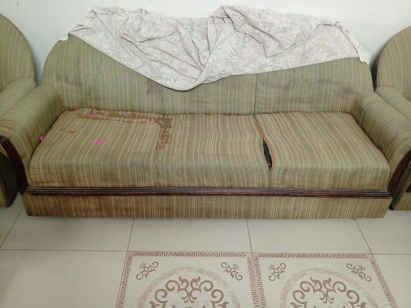 Selling my 5 seater sofa set 0