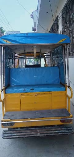 Tezraftar Auto Rickshwa 6 seater