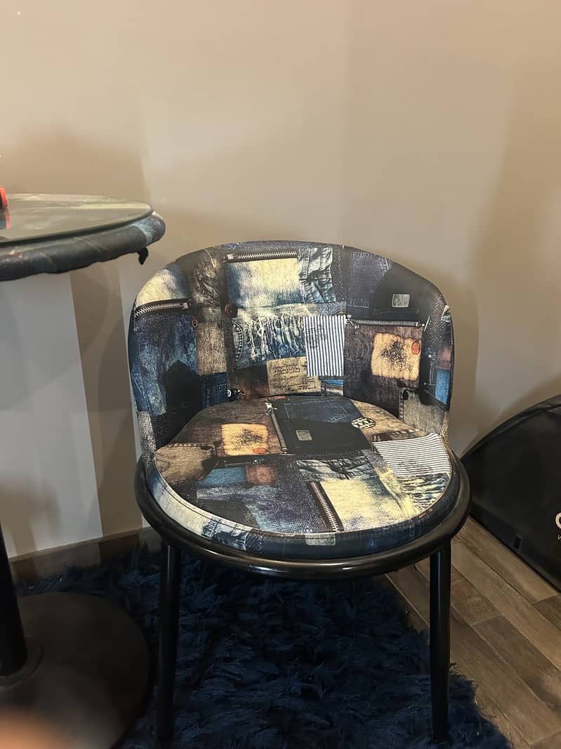 Stylish Round Coffee Table Set with Glass Top and Two Chairs 7