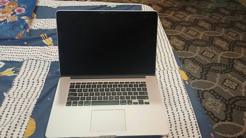 Apple MacBook pro A1398 2015l Fresh USA Stock 7