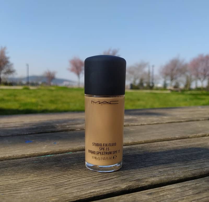 Original MAC Studio Fix Fluid SPF 15 - Shade NC25 0