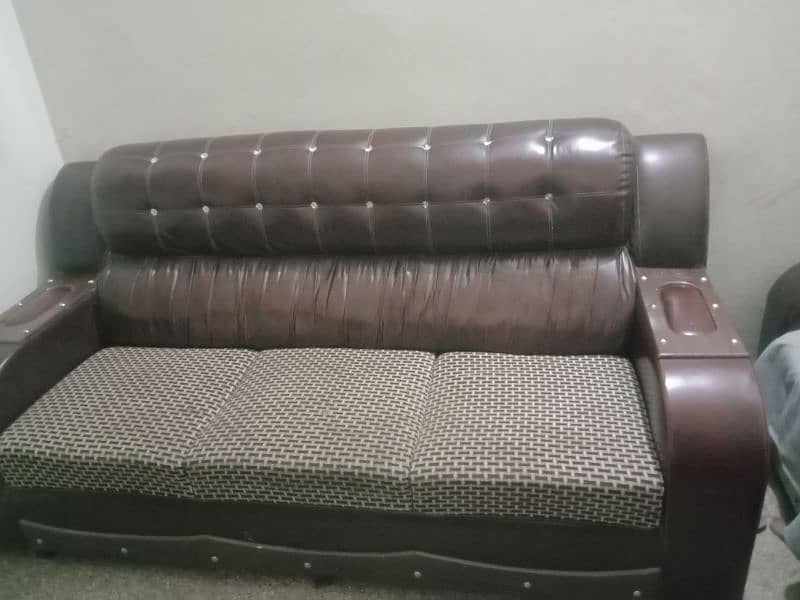 6 seater sofa set as new condition 0