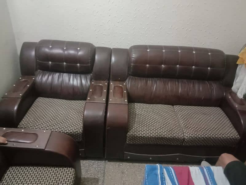 6 seater sofa set as new condition 5