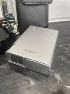 mini rechargeable pocket projector