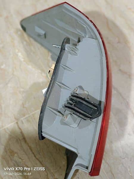 Premio Back Headlight model 2007 to 2010 7