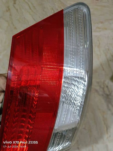 Premio Back Headlight model 2007 to 2010 9