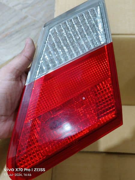 Premio Back Headlight model 2007 to 2010 13