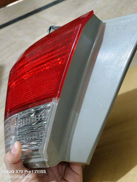 Premio Back Headlight model 2007 to 2010 19