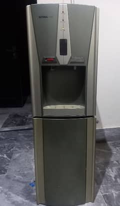 Water Dispenser with Refrigerator