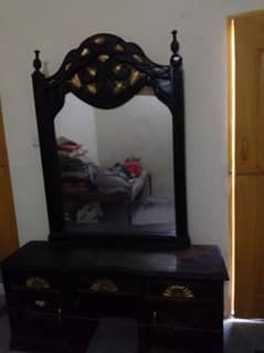 Dressing table