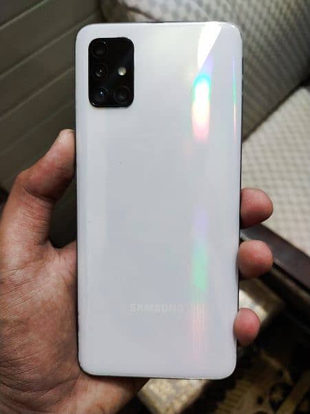 Samsung Galaxy A51 6/128 in 10/10 condition. 0