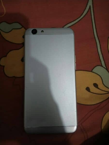 Oppo F1s 1