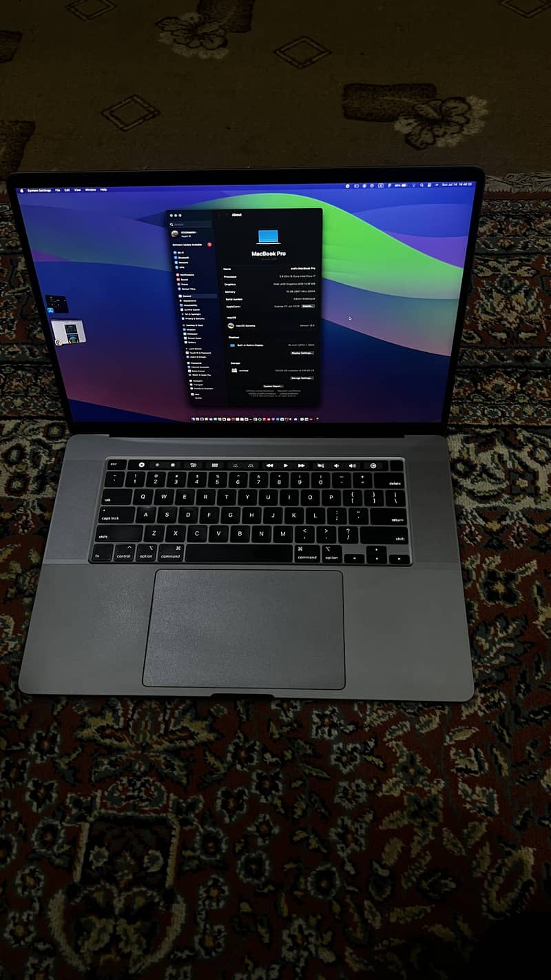 Macbook 2019 Pro Core i7 16GB Ram 512 SSD TouchBar 10