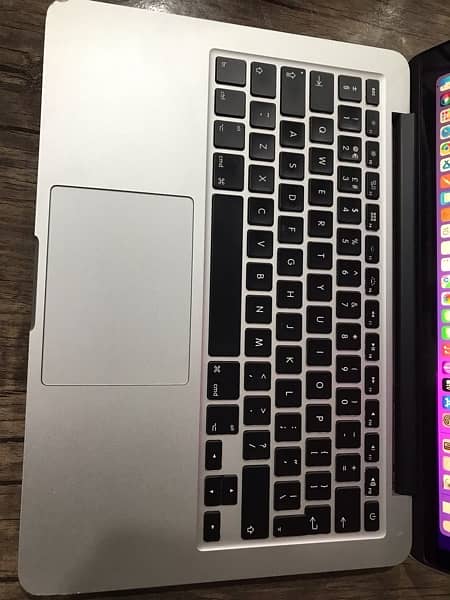 Core i5 macbook  pro 2015 sale or exchange 5