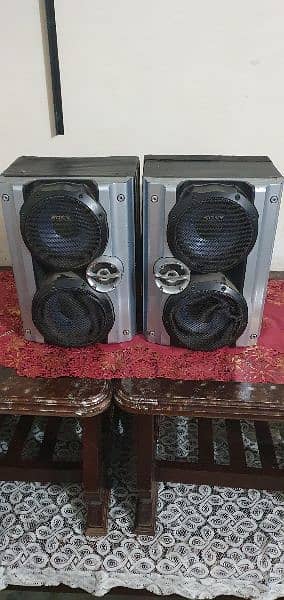 sony speaker for urgent sale 0