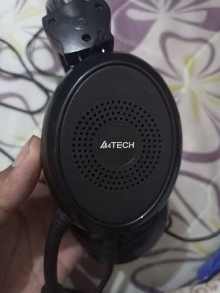 A4Tech  Headphone 1