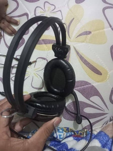 A4Tech  Headphone 8