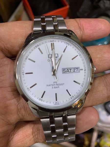 New Q & Q Quartz Watch 1