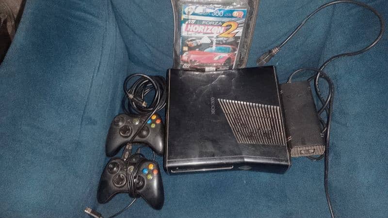 Xbox360 with all accessories 2