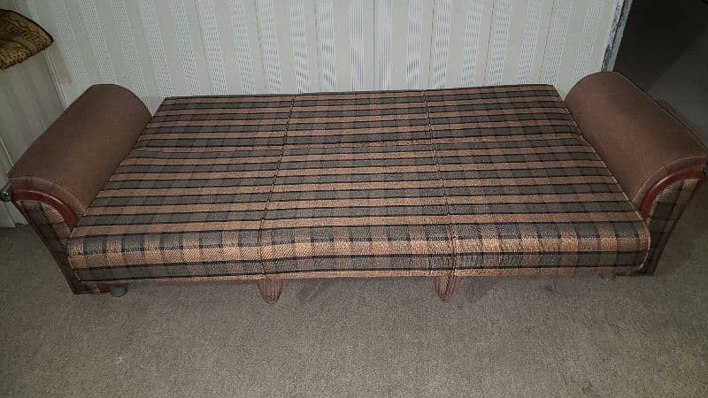 Diamond Sofa CumBed In New Condition 2