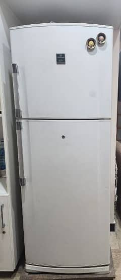 Fridge, No frost
Dawlance