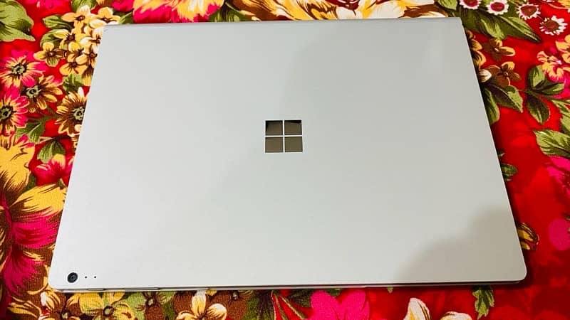 Microsoft Surface Book 2 8