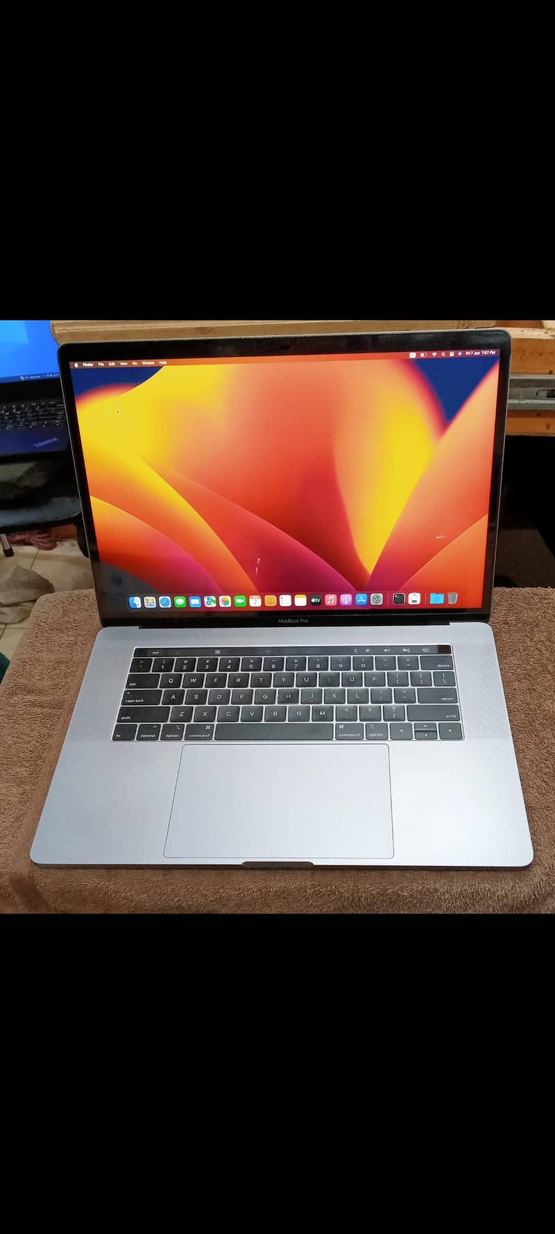 MacBook Pro 2018 & 2019 15" Display with 4GB Graphics 14