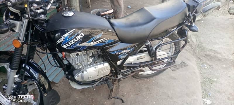 Suzuki GS 150 SE 5