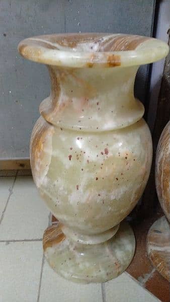 marble vase 2