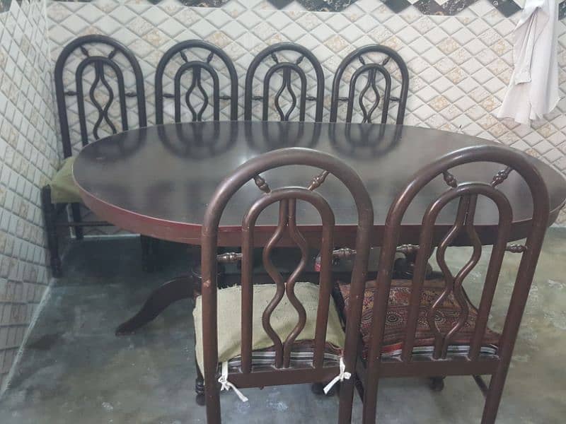 Dining table with 6 chairs 0