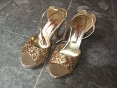 kit shoes brand bridal heels 2 dafa use Ki bus 03227777449