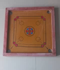 Carrom board