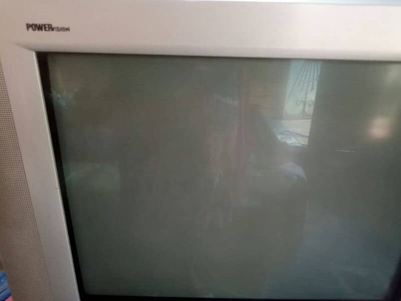 21 inch Philips TV with Remote 3