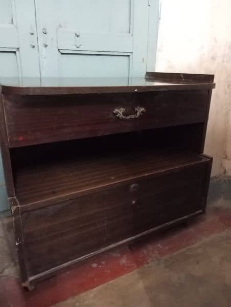 2 TV trolly and storage cabinets in perfect condition 4