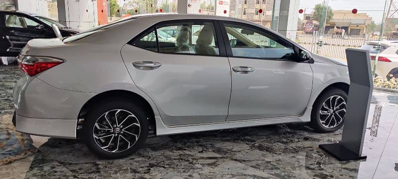 Toyota Corolla Altis Special 2023 2024 4