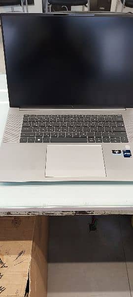 HP ZBOOK STUDIO 16" G9 6