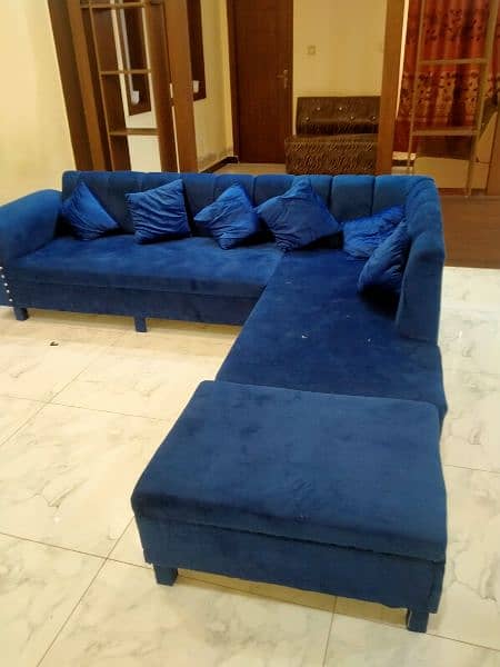 sofa 5 seater with one puffy and 5 cousion 1